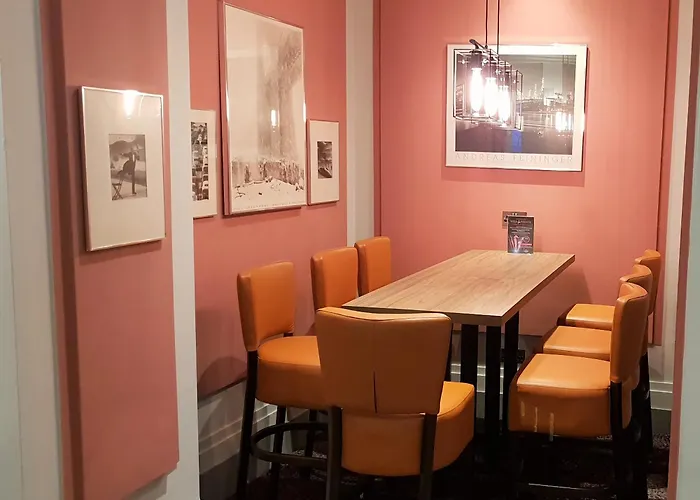 Family Hotel: The Empress Hotel